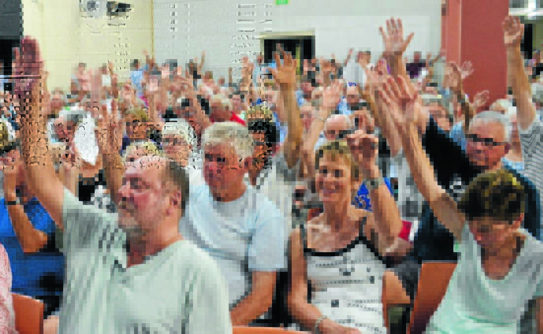 UNANIMOUS: Molong residents voted to keep opposing Cabonne Council's planned amalgamation with Orange and Blayney in 2016.