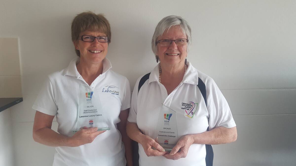 Pam King of Lakeview Luxury Cabins at Orange and Jan Kerr Canowindra Challenge with their awards.