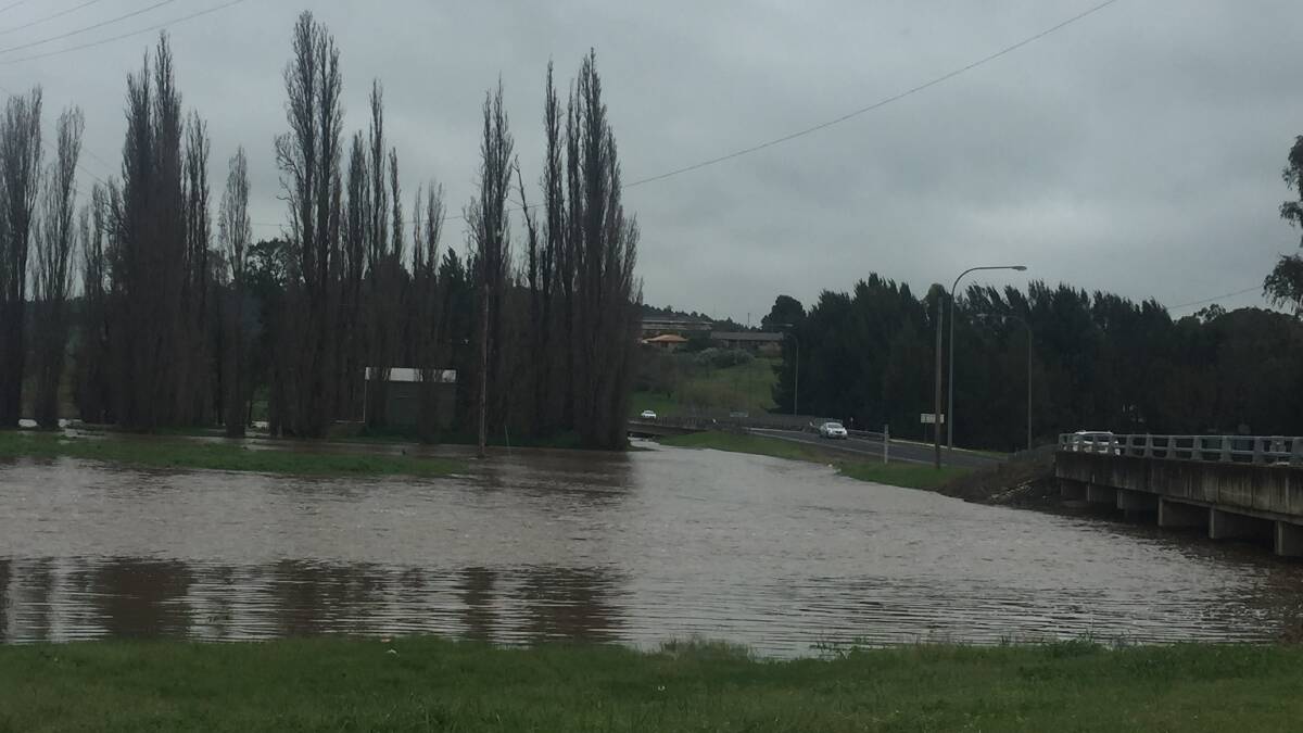 Rivers flats inundated with water from the Belubula River this morning.