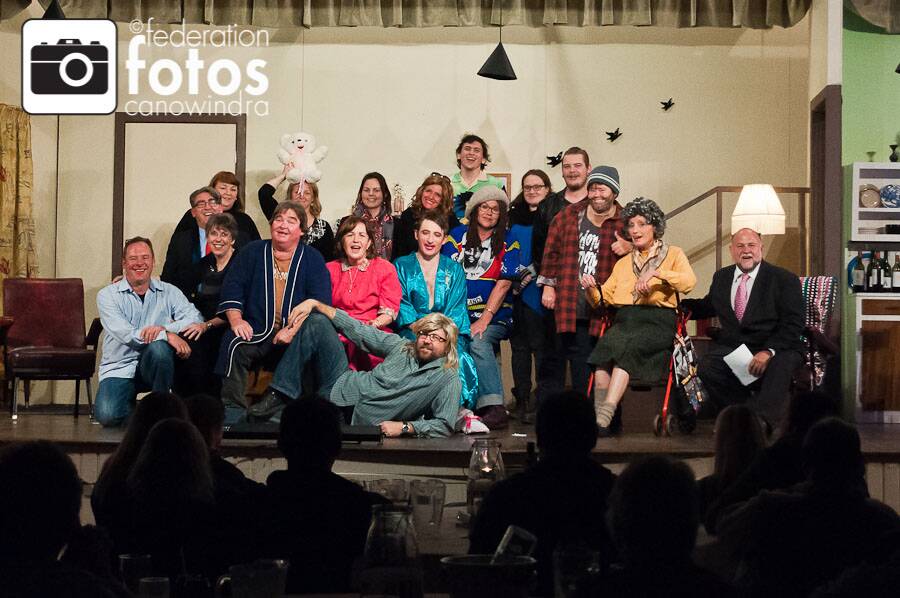 The full cast on stage at the last dinner performance on Saturday evening where they played to a packed house. Photos Federations Fotos.