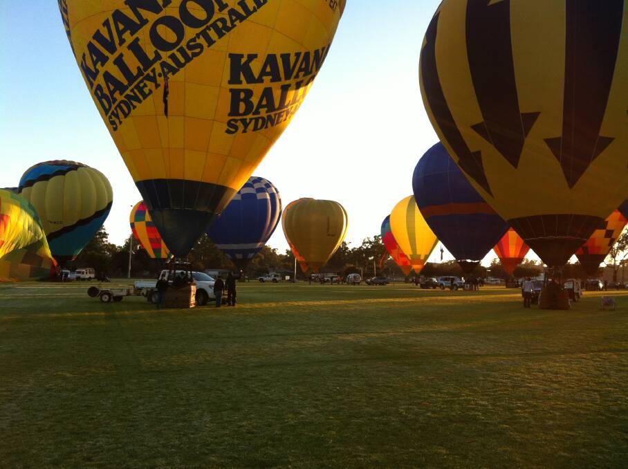 Anzac Day, 2013 Canowindra: the 18th National Hot Air Balloon Championships continue with a frosty start.