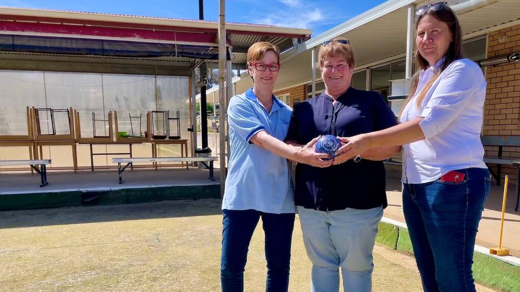 Molong Bowling Club's treasurer, Yvonne Clyde with board members, Margot Brown and Janelle Fessey. Picture by Emily Gobourg.