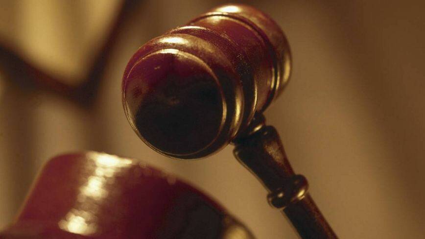 Woman fined for stopping in bus zone