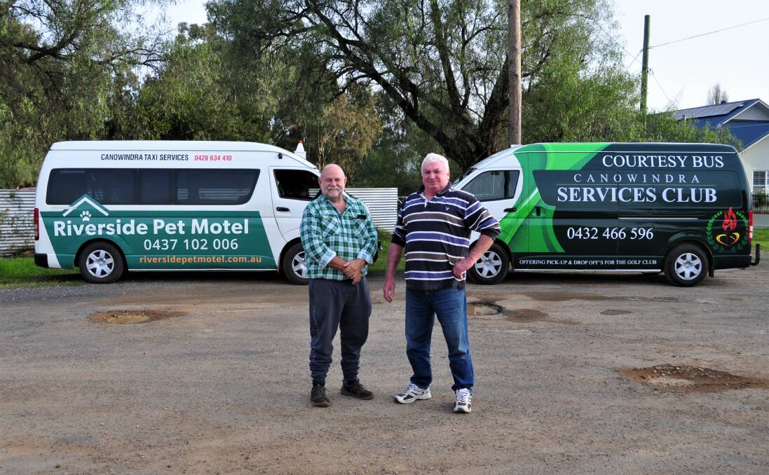 Ian Guihot and Tom Beath with the Canowindra Taxi and new Canowindra Services Club courtesy bus. Photo by Federation Fotos.