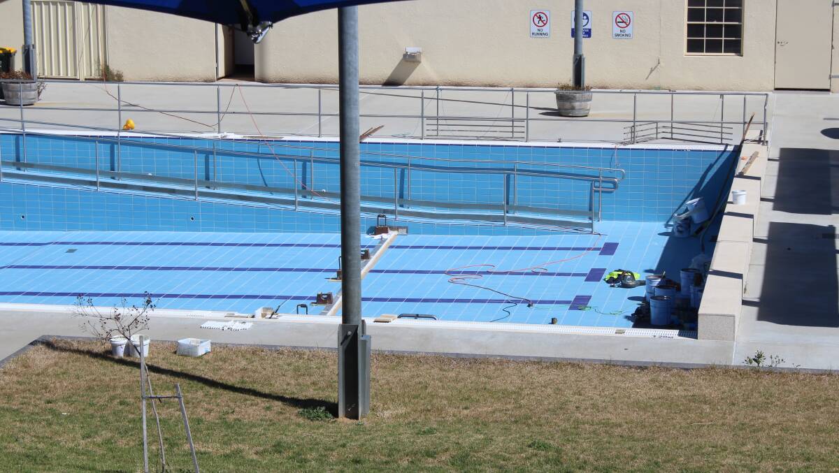 Works on repairing a leak in the pool are ongoing. It's expected the Canowindra Swimming Pool won't open until mid October.