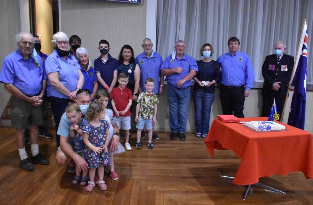 Canowindra Lions Club members with families who have used Ronald McDonald House in Orange and RMH Executive Officer Rebecca Walsh (third from right). 