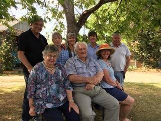 Organisers of the Canowindra Open Gardens Day have praised the efforts of the volunteers, school students and the garden owners. 