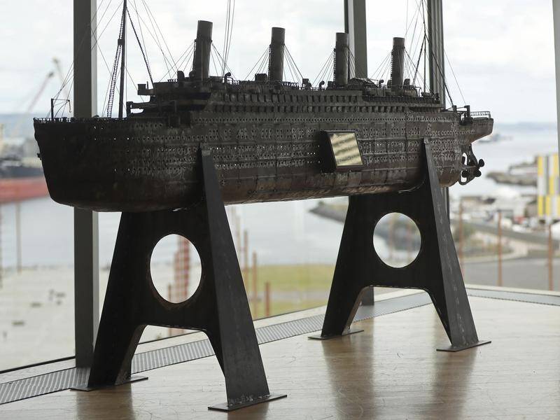 A campaign is under way to return more than 5500 items from the Titanic to a museum in Belfast.